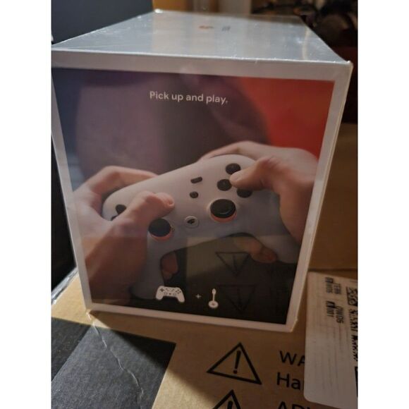 Google Stadia Premiere Edition Gaming System New - Picture 4 of 4